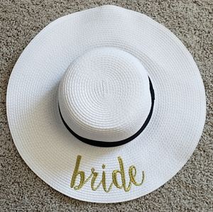 White Bride Beach Hat